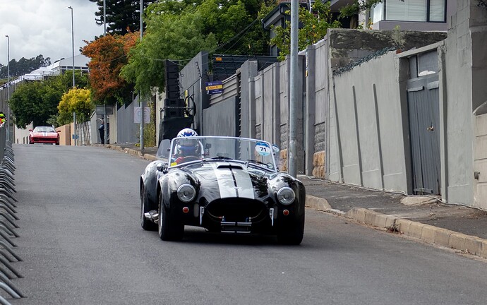 Cobra_Ferrari_Practice